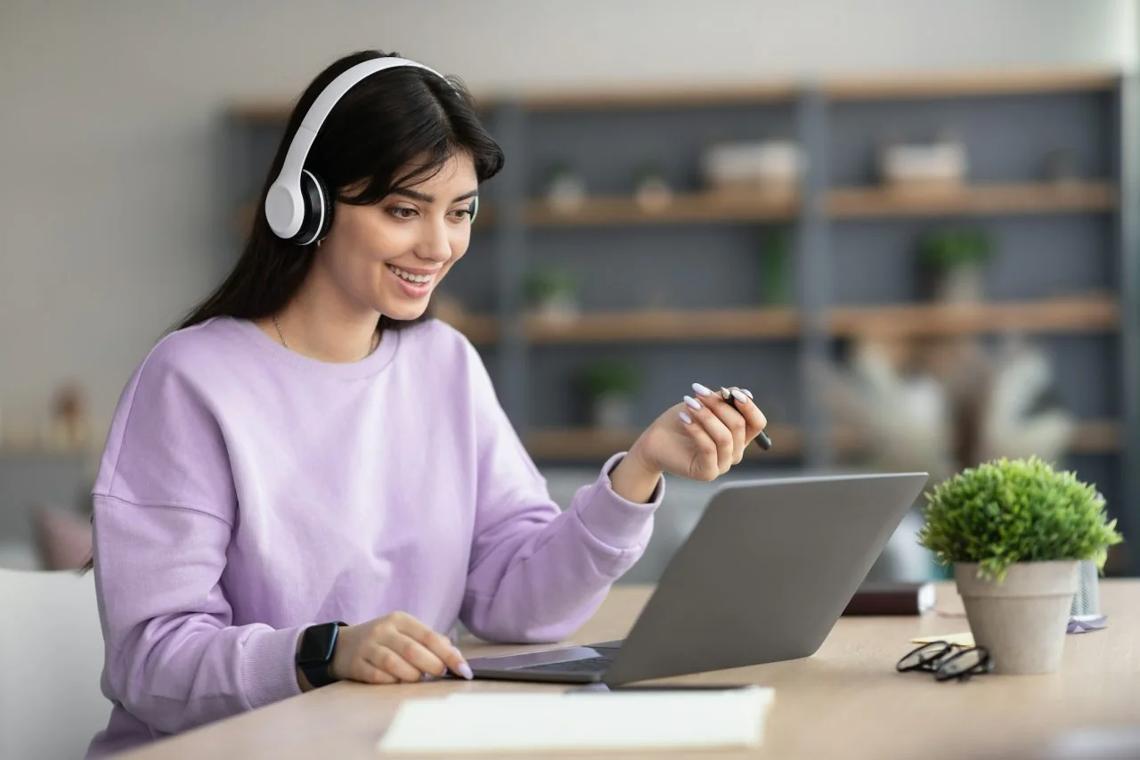 Alumna participando en una capacitación online